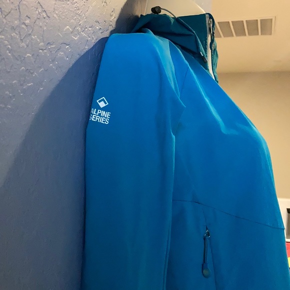 Macpac Pertex Equilibrium soft shell Alpine Series - Picture 4 of 10